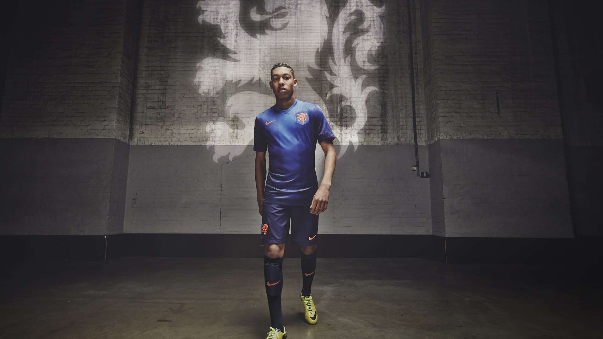 篮网推出球员Q&A街采系列,呈现场下真实一面,statmuse篮网